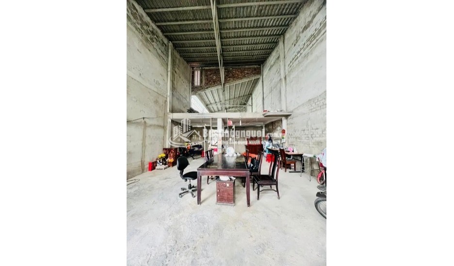 BÁN NHÀ 1 TRỆT 1 LỬNG NUÔI CHIM YẾN CẦN CŨ GIỜ DIỆN TÍCH 8x24,8 ĐƯỜNG XE HƠI 4,5 TỶ